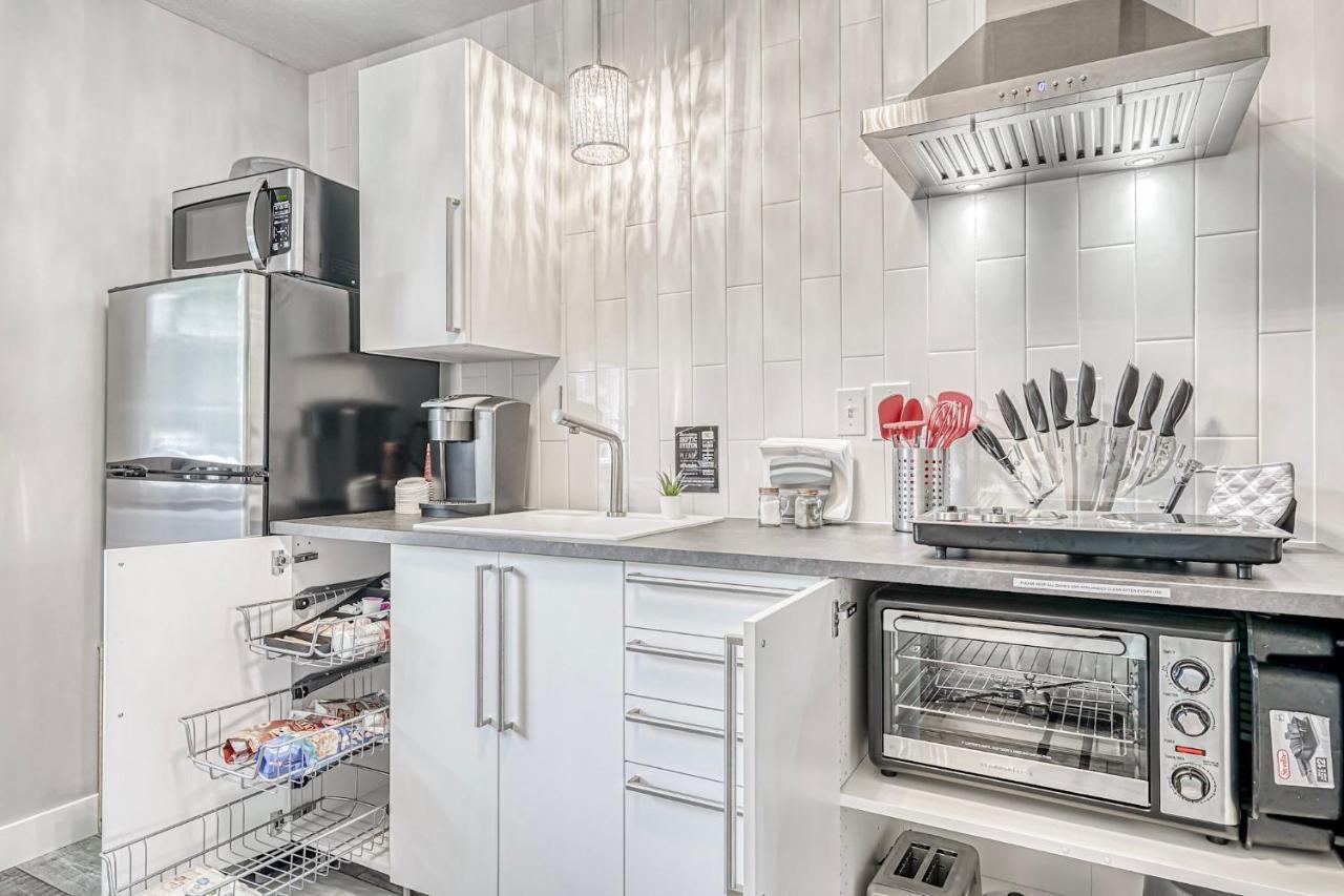 Lighthouse Kitchen Suites Near Auburn Waterloo I-69 Exit 334 ภายนอก รูปภาพ